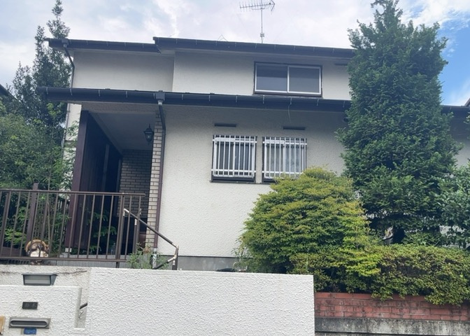 土地を買う際、住む地域の自治体や福祉の補助制度にも注目してみましょう。子供や老人の医療補助やゴミ出しのルールなど、自治体によってルールに大きな違いがあるため、暮らしやすい土地で判断するとよいでしょう。