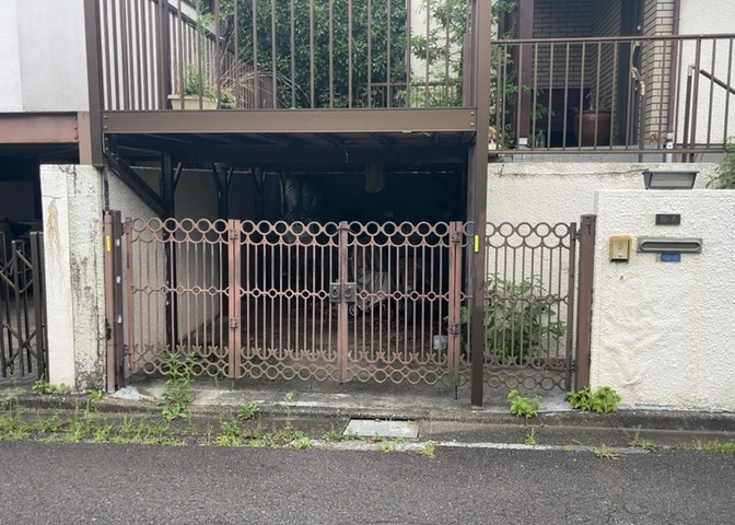 物件の詳細については、現地を見てわかること以外に、役所や法務局などで調べないとわからないことがあります。そのため、現地に行く場合は、もしこの物件を買ったらどのような生活ができるかをイメージしましょう。