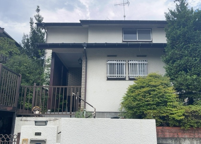 家を建てる前提で土地を探している場合、地盤の丈夫さは譲れない条件の一つです。地盤が脆弱だと追加工事が必要となります。また、過去に地盤沈下や液状化現象を起こした土地は、できるだけ避けた方がいいでしょう。