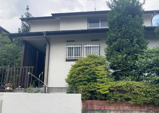 人が暮らすうえで日光は大切な要素となります。日当たりの良さは譲れないポイントですね。併せて近くに大きな建築物の建築予定がないか、あるいはそれが可能な土地が近くにないか事前に確認することもお勧めします。