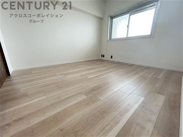リラックスできるプライベート空間で、快適な睡眠をサポート。個人の好みに合わせたインテリアや寝具で心地良さを追求。プライベートな時間を過ごし、リフレッシュする場所におすすめです。　