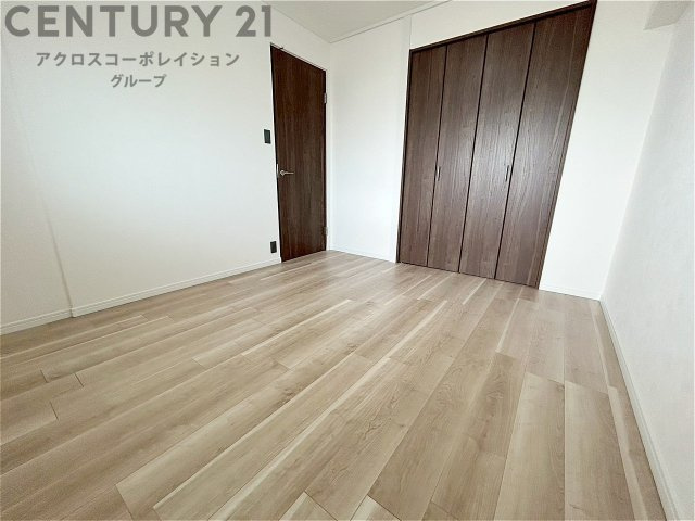 創造性や成長を促す遊びの空間を提供。学習や趣味に集中できる環境を整えます。個別のプライベートスペースは自己表現と自立心を育み、心地よい睡眠環境を整えリラックスできる場所を提供。　