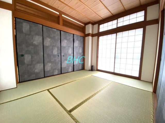 続き和室なので、襖を開けると14帖の広々空間へ。