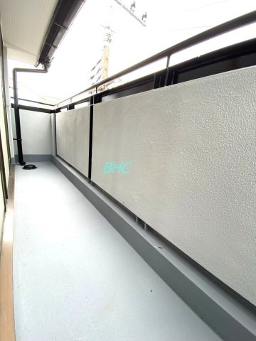 気持ちのいい爽やかな風を感じられるバルコニー。心躍る素敵な暮らしがはじまります。