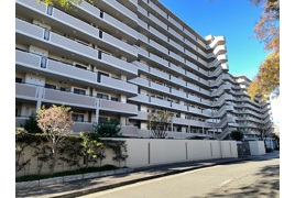 ルネ伊丹ガーデンスクエアの外観