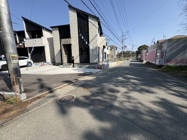 現地写真。前面道路です。