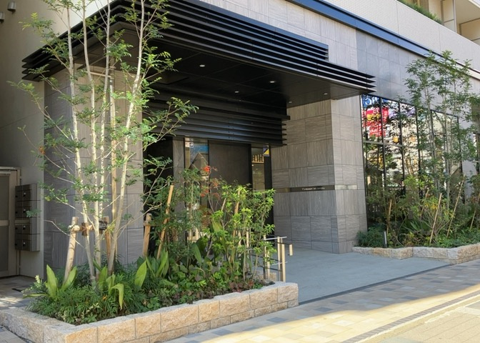 マンションのエントランスには、もともと風よけや防犯の役割がありますが、マンションによって宅配ボックスなどの設備が備わっている所もあります。日々の生活をイメージしながら生活しやすさをチェックしましょう。