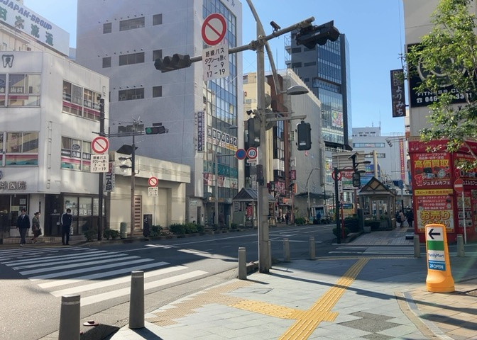 景色重視でお家選ぶをするとスーパーが遠い！学校が遠い！など生活をするうえで利便性で困ることもあります。まず一度現地を見学する際に、周辺の施設などがあるかを確認し、暮らし始めた後のことを想像しましょう。
