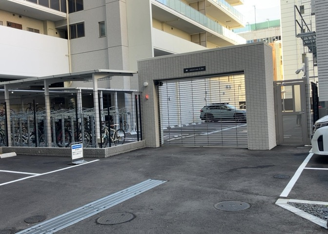 マンションの駐輪場は、事前に空きがあるか確認を取ると安心です。せっかく入居したのに駐輪スペースがない！なんてことになったら大変ですよね。そこで、内見時や購入前にはまず事前に確認しておくと良いでしょう。