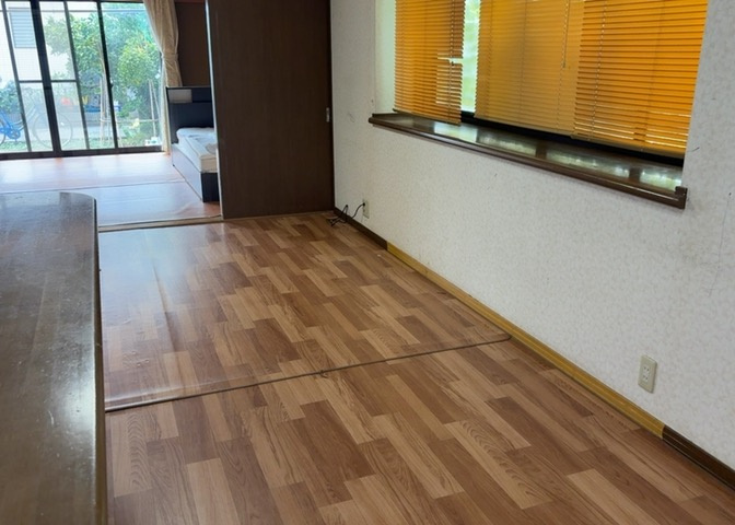 ダイニングにはダイニングテーブルセットなどを置くことが多く、間取りにおいて「D」と略記されますが、食事を作るときの作業場として使用したり、朝食を食べたりするときだけに使われるケースも少なくありません。