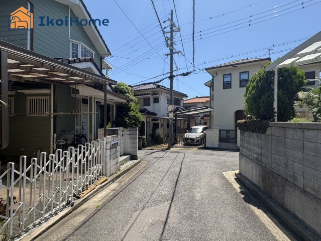 交通量が少ないので静かです。小さなお子様がいるご家庭はご安心できると思います。