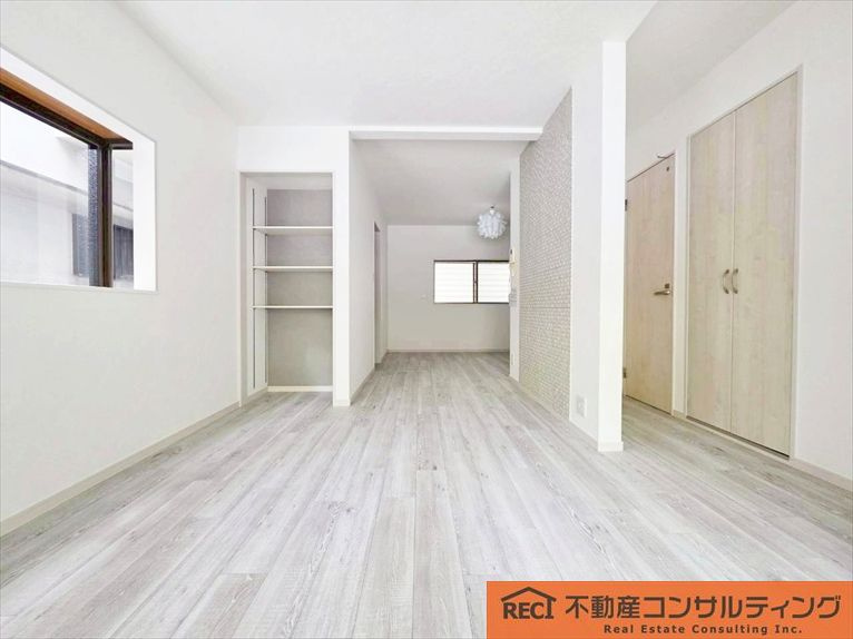 スーパーまで徒歩約4分