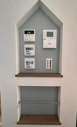 「土地＋建物をトータルでご提案できます」　掲載の画像は当社施工事例です（造作ニッチ）。　土地に合わせた最適なプランニングで無駄のない家づくりが可能です。