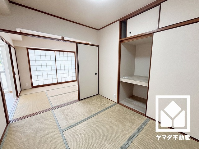 リビングにも隣接している為、開放感がある空間です。