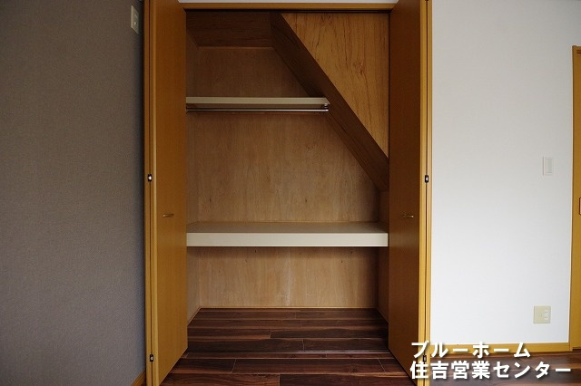 洋室にある収納です！