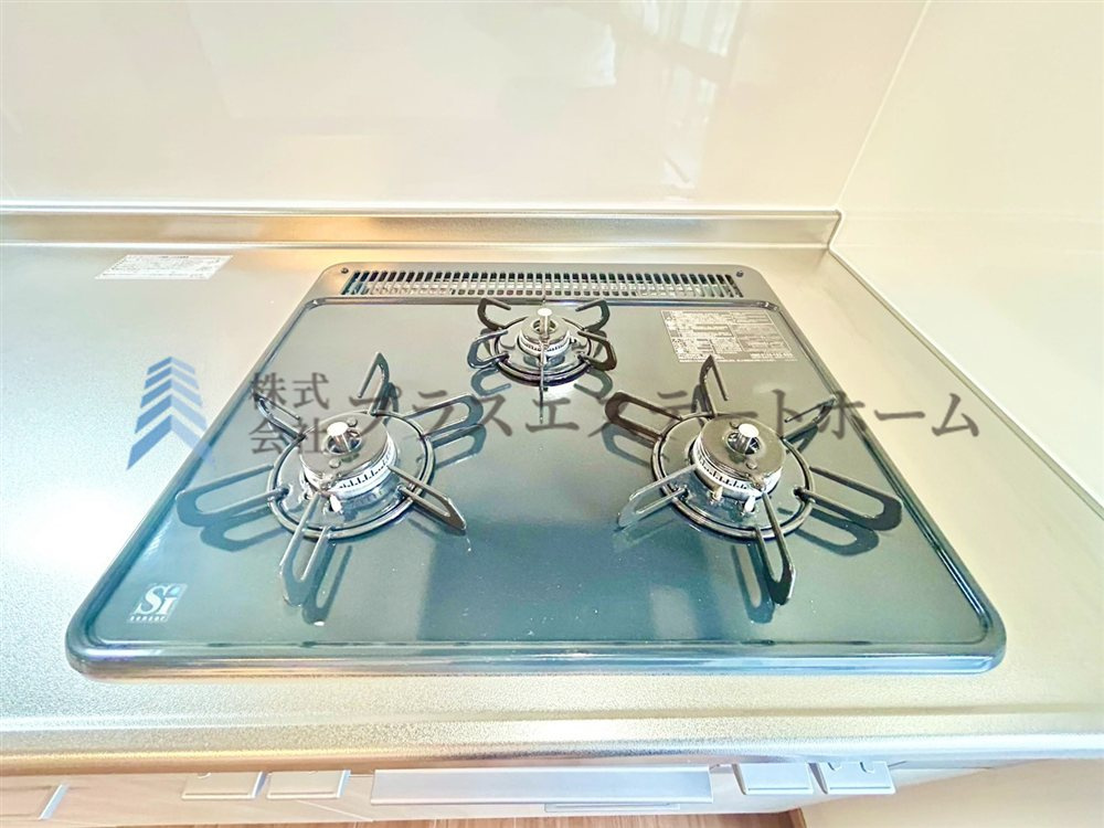 3口コンロでお料理もはかどります♪コンロもピカピカです♪