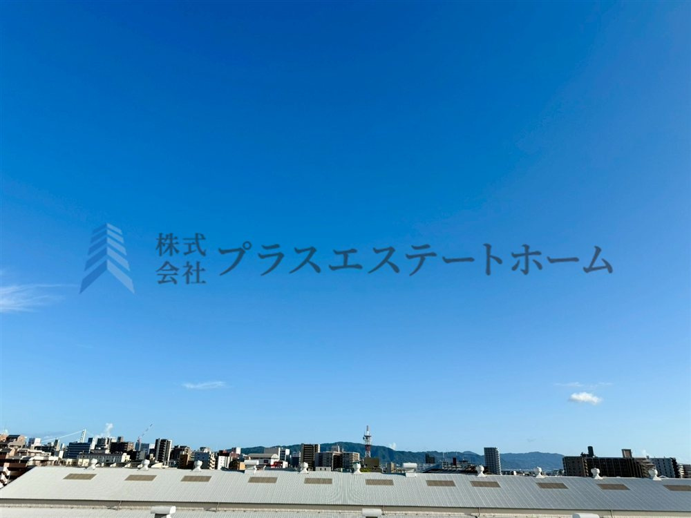 周辺に高い建物がないので人の目線を気にせずに生活出来ます♪