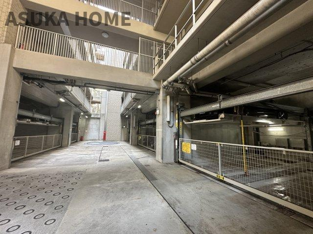 駐車場の空き状況については、その都度、確認いたしますのでお気軽にお聞きください。