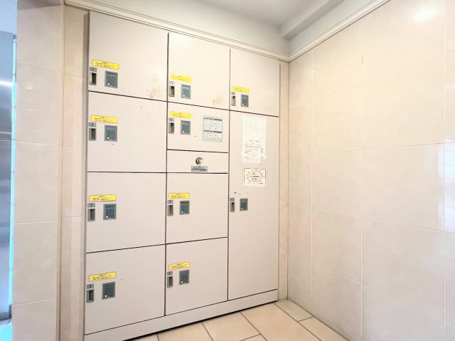 ◆宅配ボックスがあれば、外出中はもちろん在宅中でも手が離せないときなどにお荷物の配達が完了。