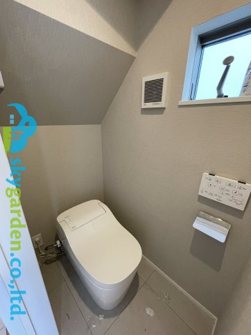 コンパクトで使いやすいトイレです