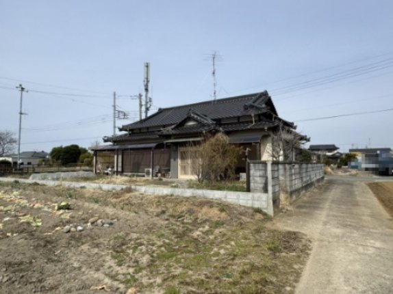 「広い土地でのびのび暮らしたい」　そんなご家族にぜひ、ご覧いただきたい物件です♪
