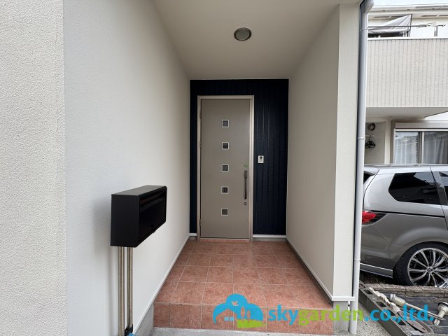 玄関ポーチの様子