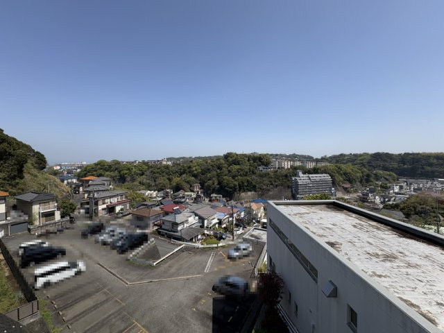高台に面しており、日当たり良好。　眺望、通風良好の立地となります。