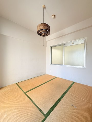 風情のある和室部屋となります。