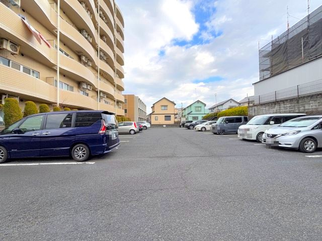 敷地内駐車場は全て自走式のため朝の忙しい時間でも待ち時間なく乗ることができます