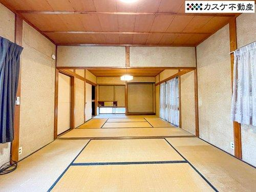 2階北側の14帖の和室です。襖をつければ2部屋に分けることも。