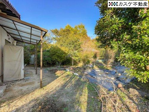 広々としたお庭。家庭菜園やガーデニングにも◎