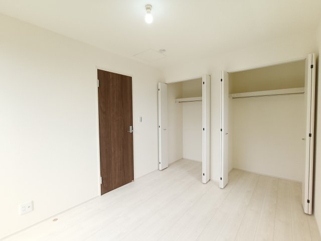 【洋室3　約6.0帖】
