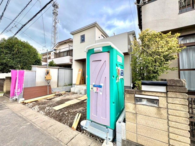 ■南東道路・カースペース2台可（車種による）　■ＬＤＫ17帖・リビングイン階段　■ウォークインクローゼット・納戸あり