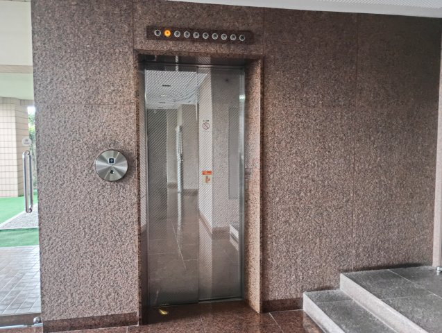 エレベーターは2基あります。