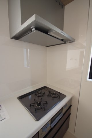 【 仲介手数料無料 多摩市一ノ宮4丁目　新築戸建て（全2棟）2号棟　5880万円のキッチン】