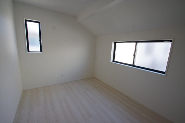 【 仲介手数料無料 多摩市一ノ宮4丁目　新築戸建て（全2棟）2号棟　5880万円の洋室】