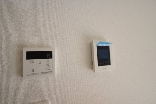 【 仲介手数料無料 多摩市一ノ宮4丁目　新築戸建て（全2棟）2号棟　5880万円のTVモニター付きインターフォン】