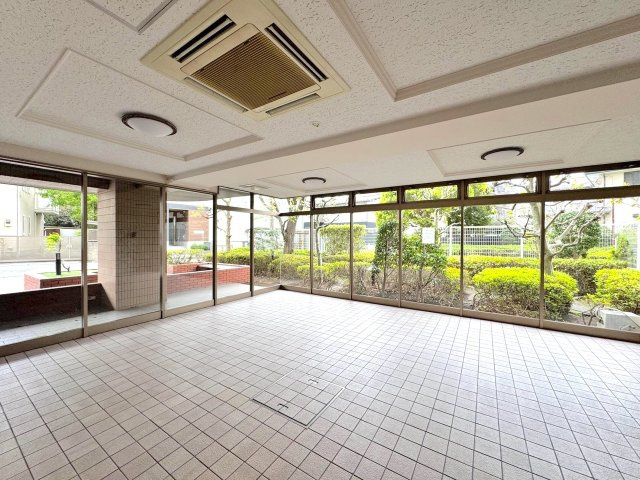エントランスホール