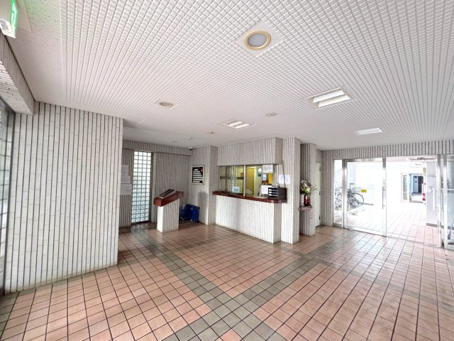 エントランスホール