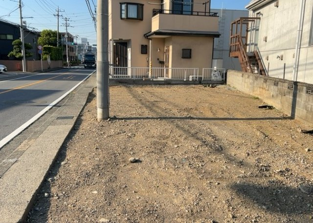 物件の詳細については、現地を見てわかること以外に、役所や法務局などで調べないとわからないことがあります。そのため、現地に行く場合は、もしこの物件を買ったらどのような生活ができるかをイメージしましょう。