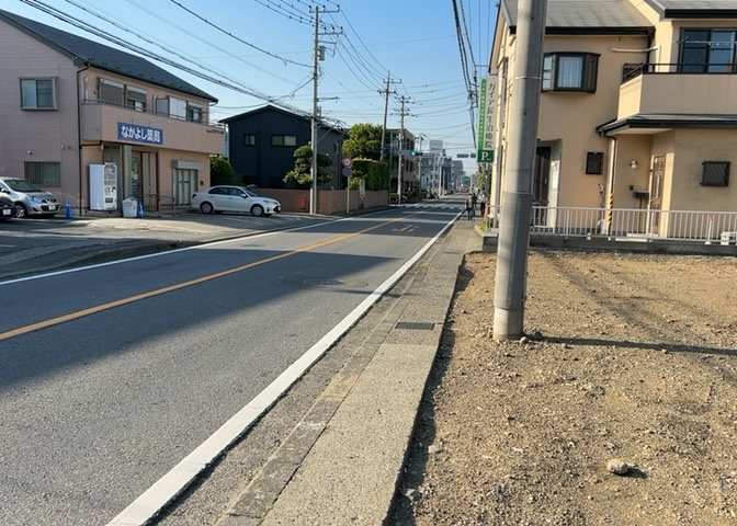 隣家の土地はどうなっているのか、生活利便施設が近くにあるのか、学校まで近いかなど、お客様のライフスタイルにあわせたイメージが重要です。また、近くにあると困る施設が近くにないかも確認するといいでしょう。
