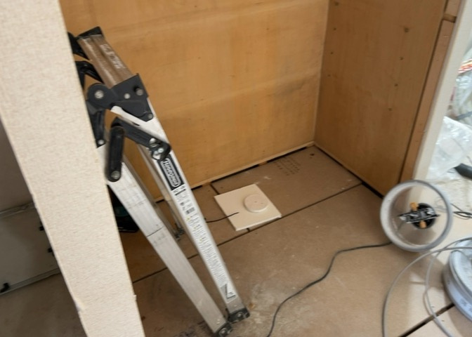 洗面脱衣所は「体を綺麗に整える場所」という目的と役割を持っています。そして便利で使い勝手のいい「体を綺麗に整える場所」にするためには、配置や動線、照明や収納計画をしっかりと検討しておく必要があります。