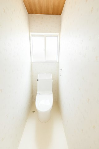 ゆったりとした空間のトイレです