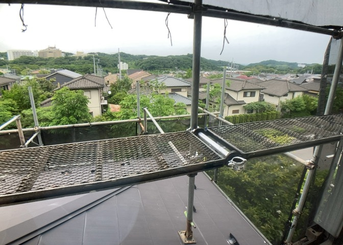 眺望を気にして物件を探す場合、前面に建物が建っていないか現地で確認しましょう！前面に建物があると景色はもちろん、日当たりや風通しにも影響が出てきます。住んだ時のことを想像しながら現地見学をしましょう。