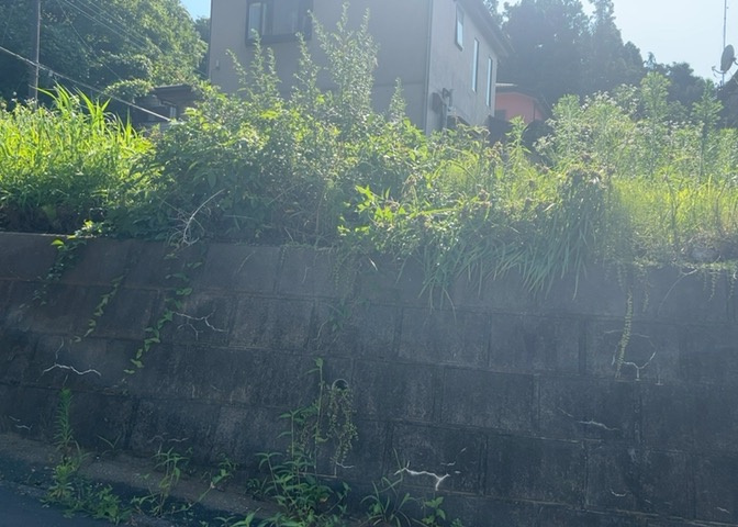 土地を買う際、住む地域の自治体や福祉の補助制度にも注目してみましょう。子供や老人の医療補助やゴミ出しのルールなど、自治体によってルールに大きな違いがあるため、暮らしやすい土地で判断するとよいでしょう。