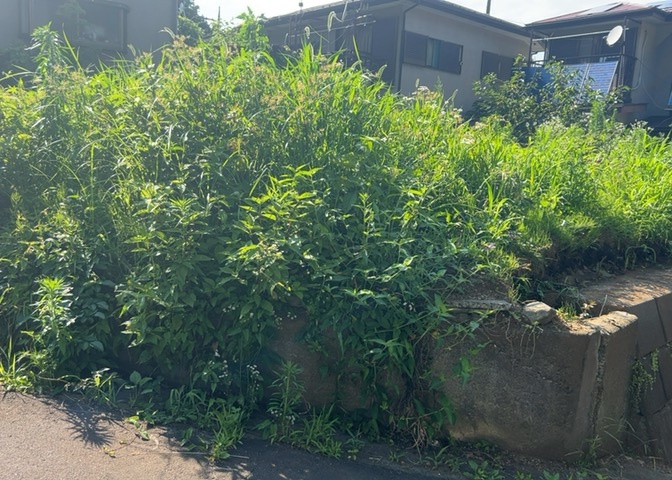 隣家の土地はどうなっているのか、生活利便施設が近くにあるのか、学校まで近いかなど、お客様のライフスタイルにあわせたイメージが重要です。また、近くにあると困る施設が近くにないかも確認するといいでしょう。