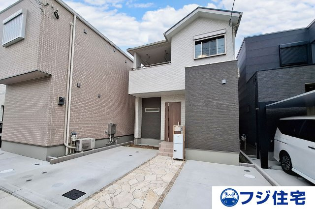 外観：327002206090