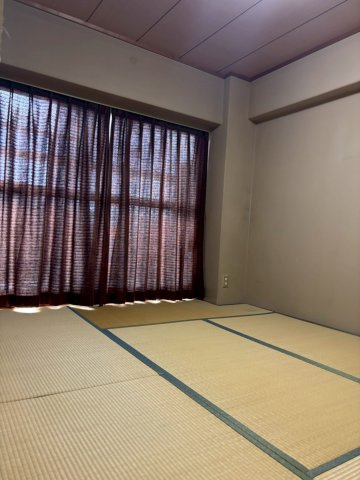 和室、ちょっとしたくつろぎスペースにいかがでしょうか