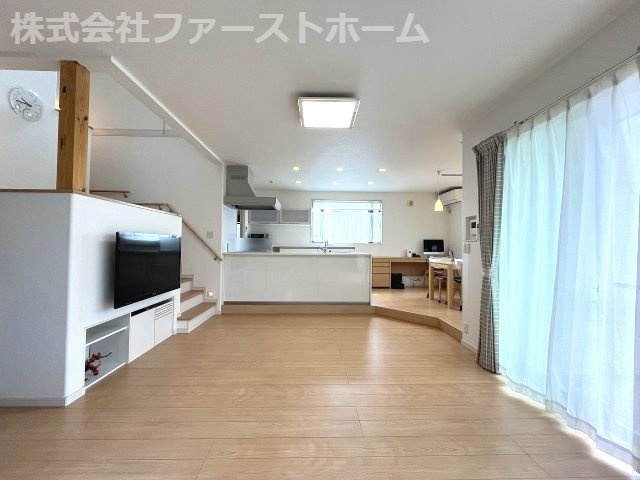 18帖のLDK。ご家族でゆっくりくつろぎたい方にオススメです！※家具・家電はディスプレイになります。　