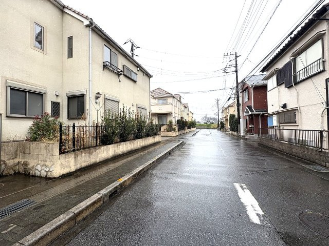 全居室に収納がある3LDK！2026年5月リフォーム完了予定(水回り、クロス、等)！視線が気になりにくく、採光も取りやすい2階リビング。まとまった水回り動線で、家事の移動もスムーズです！